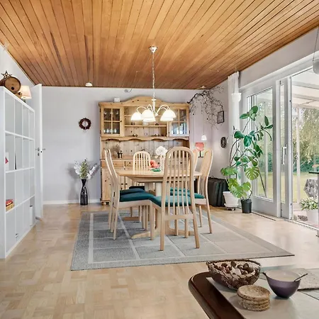 Дом отдыха 3 Bedroom Awesome In