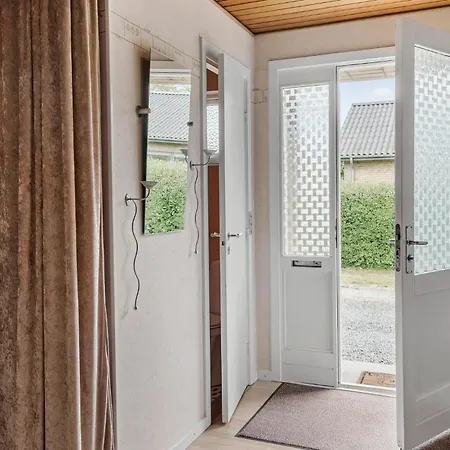 Lovely In With Kitchen Holiday home